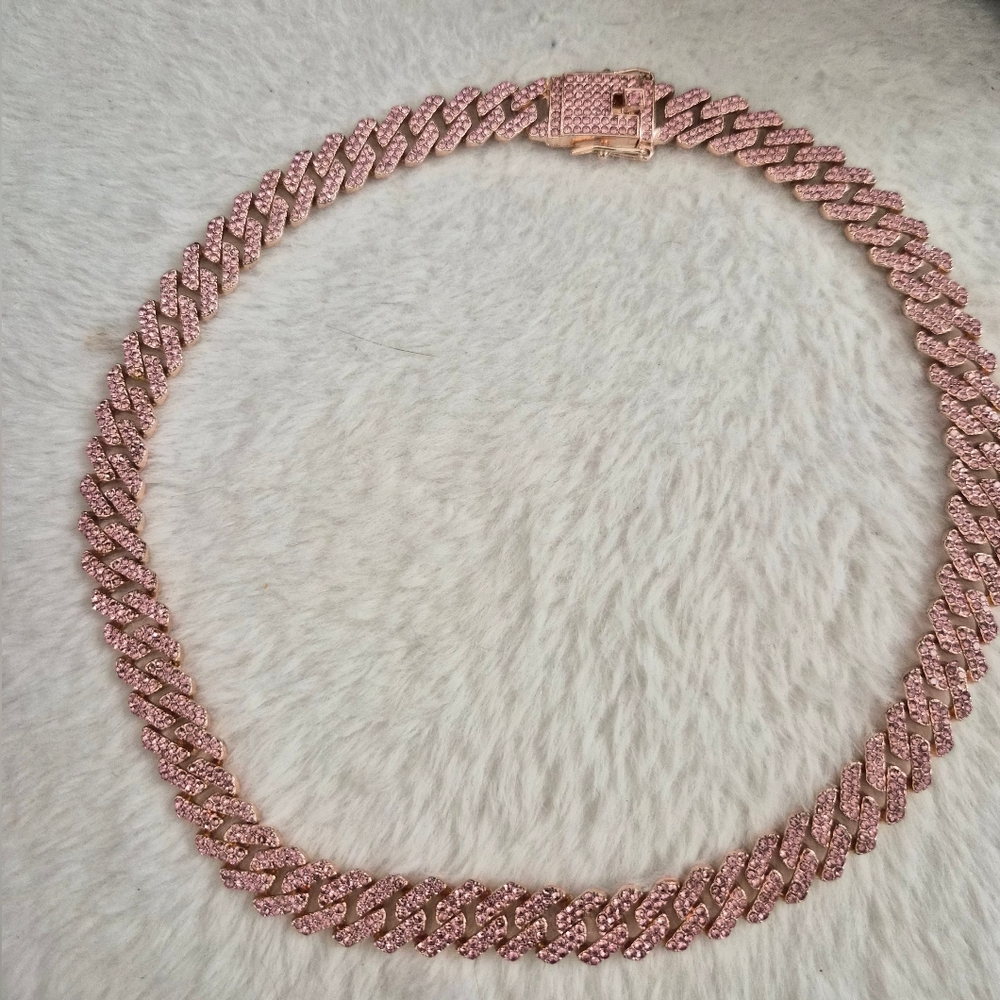 Elegant Pink Chain Necklace